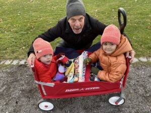 grandpa, wagon, toddlers